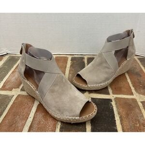 Kenneth Cole Espadrille Wedge Sandals Beige Suede Open Toe Gentle Souls Size 9.5